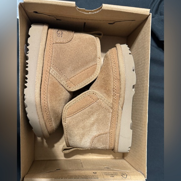 UGG Neumel EZ-Fit Toddler Size 6 - Picture 6 of 9
